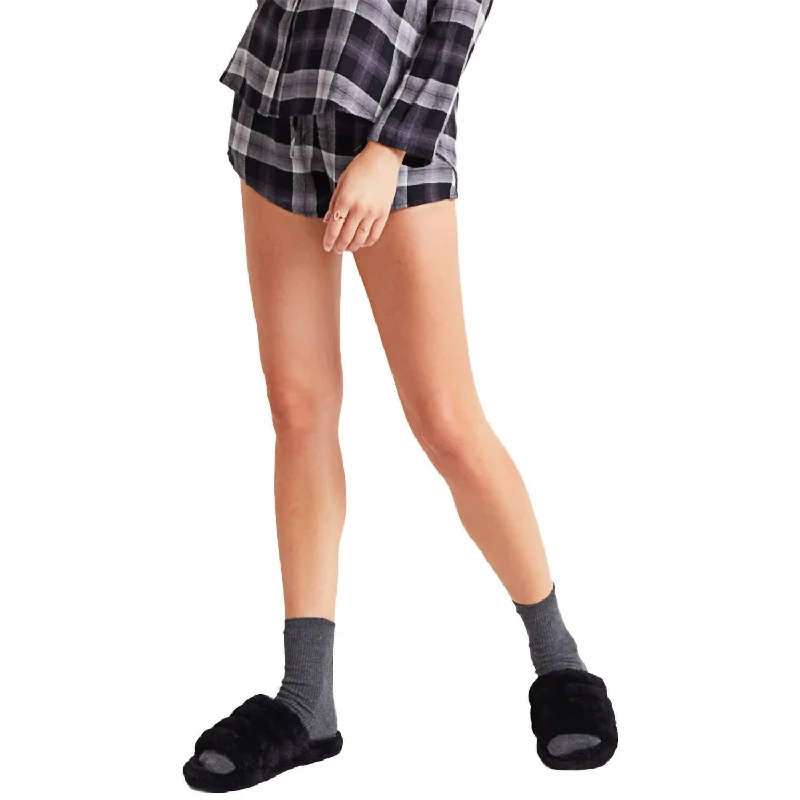 Shorts With Low Rise-Flowy Sleep Shorts In Black Plaid