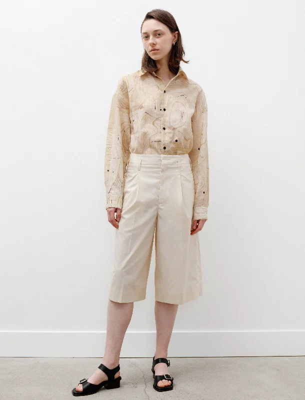 Shorts With Embroidered Details-Large Pleated Shorts Cream