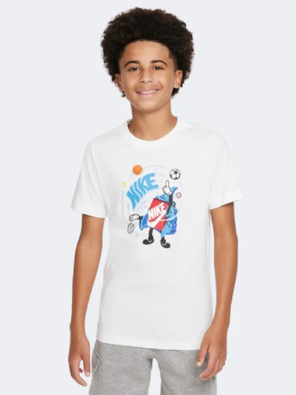 T-Shirt With Curved Hem-Nike Boxy 1 Boys Lifestyle T-Shirt White/Blue/Red