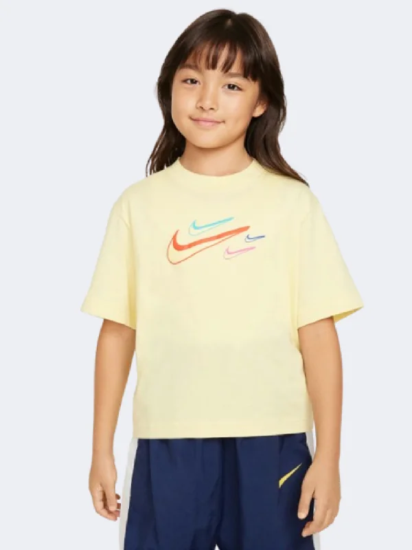 T-Shirt For Outdoor Adventures-Nike Sportswear Boxy Swoosh Logo Girls Lifestyle T-Shirt Soft Yellow/Multi