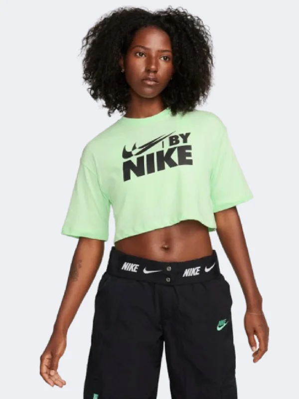 T-Shirt For Electricians-Nike Sportswear Women Lifestyle T-Shirt Vapour Green/Black